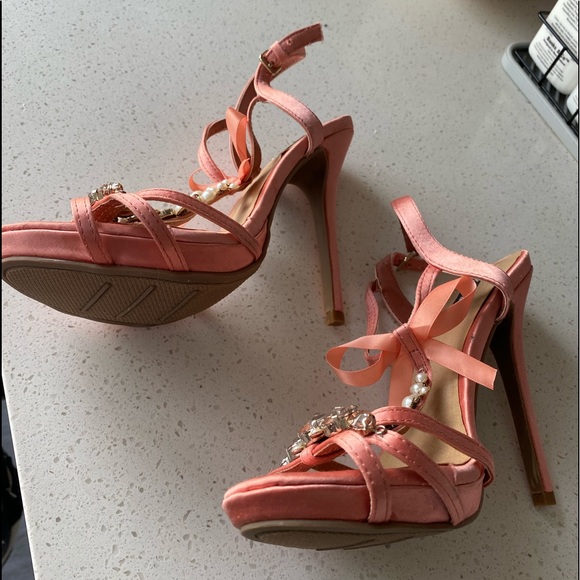 4+ inch high stilettos - Picture 2 of 4